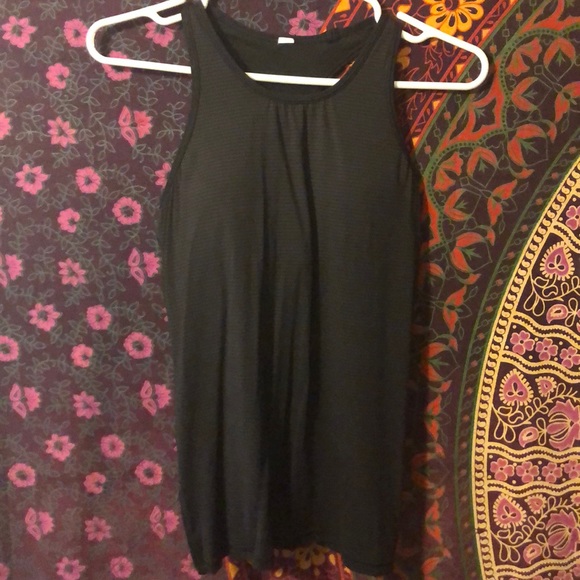 Lululemon back sinch black tank top - Picture 2 of 4